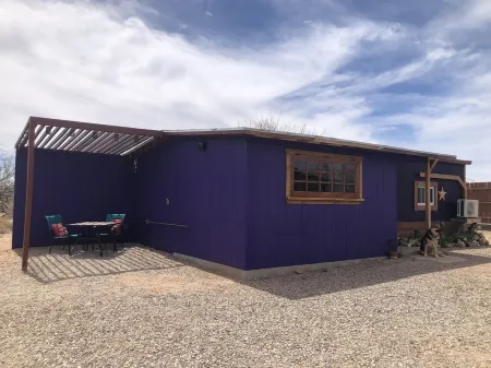 Ranchito Paraiso: Pet-friendly Rustic Elegance in the Desert