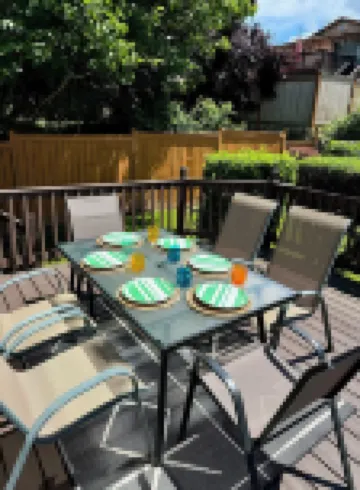Wonderful 4-Bdrm, 2.5 Bath Home in Renton,15 Min to Seattle,2 Min to Coulon Park