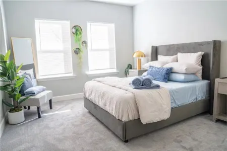 Luxe 3BR Oakland Escape | Chic Outdoor Living Отели рядом с достопримечательностью «Центр Конвенции Окленда»