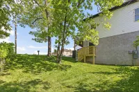 Mountain View House minutes from Downtown Chattanooga, TN. Cul-de-sac location! Hotels near Highway 58 Shopping Center