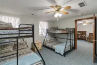 Welcome to “Relaxing on the Cumberland” – Your Perfect Cozy Escape