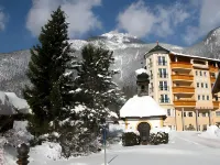 Vier Jahreszeiten Wellnessresort Achensee Hôtels à : Stans