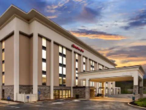 ハンプトン イン ブリッジポート / クラークスバーグ ブリッジポートのホテル