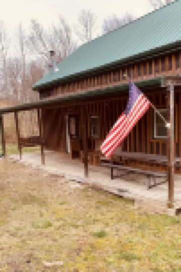 3 bedroom 1 full bath cabin 10 minutes from Cave Run Lake