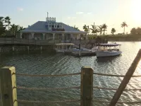 Luxury Newly Built 3 Bedroom Plus Den Home with Pool/Spa Hotel a Collier County