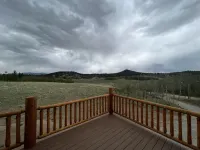 Brand New 4-bedroom cabin/stunning views/king bed, Hot Tub!!!