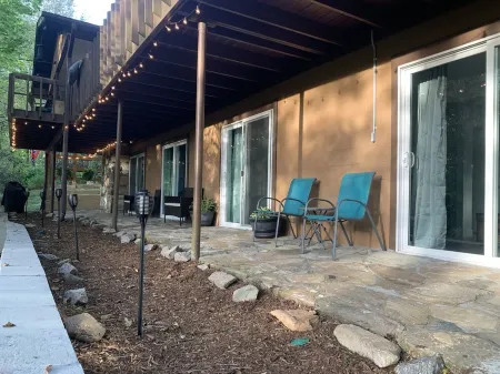 Knob Creek Guest Suite 1 mile from Brevard, NC