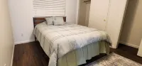 Home with family King bed.  To Visalia 4 min. Away.  Near sequoia tional park