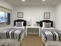 Waterfront condo overlooking Palm Beach