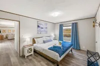 The Nest on Hawks Ridge with Mountain Views