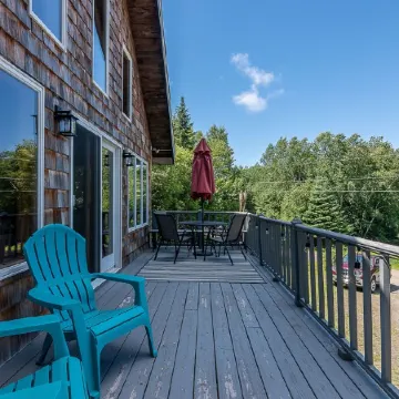 Rangeley 4-Season Retreat – Water and Sunset Views – Wood Stove – Game Room