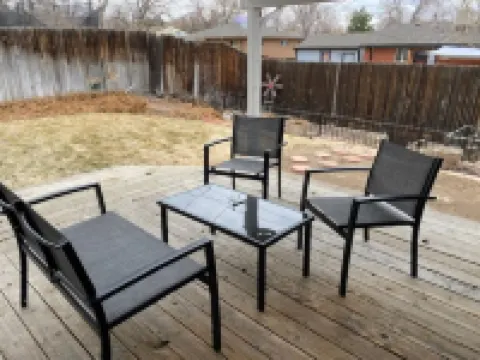 Spacious 4Br Denver Home: 4 King Beds, Pet Friendly, Arcade & Backyard