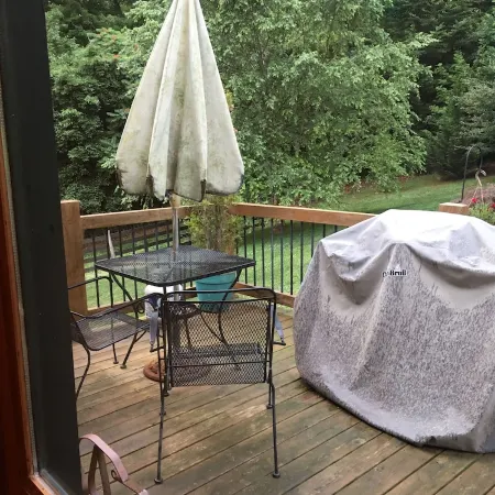 Your Mayberry Get-a-Way Cabin- Only 6 Miles from Downtown Mount Airy