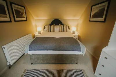 Rural Holiday Cottage With Log Burner