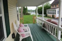 Lucky Little Lake House - Heart of Sylvan Beach Hotels in Sylvan Beach
