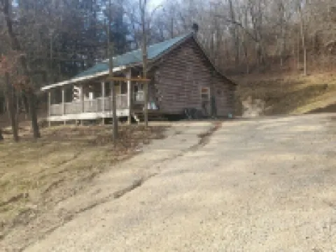 Larsen Hunters Rustic Cabin
