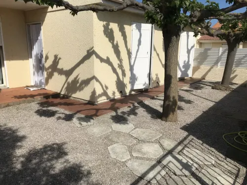 Very quiet, 437 yards away from a large sandy beach Hotels in Valras-Plage