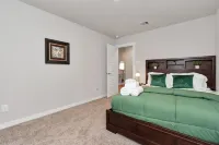 Rammies 3 bedroom Home W/Pool Access Hotels near Cinco Ranch II Pavillion and Park at Spring Lake