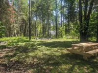 Pip's Place-10 Mins to Sugarloaf Hotels in Coplin