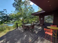 Lands End-Lakefront - Lakefront Huge Lake View On Private 8+ acres.