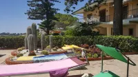 Villa Dream: Direct Access to the Beach, 4 Bedrooms & 3 Bathrooms, Max 10 People - Villas