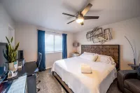 Designer Home. Lake View. Amazing Patio. Heated Swim Spa Pool & Hot Tub Hotels near Regis University (Thornton Campus)