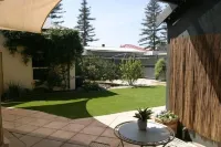Esplanade Beach House with beautiful sea views 세마포어 호텔