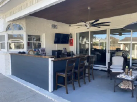 Relax by the Gulf Coast, just 8 mins from Gulfport Beach