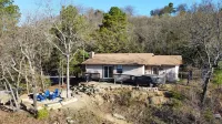 Secluded Lakehouse Right on Lake Eufaula!