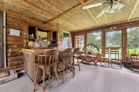 Luxury 10Br Lodge 6 Wooded Acres • Game Lounge • Pet Friendly Retreat Sleeps25+