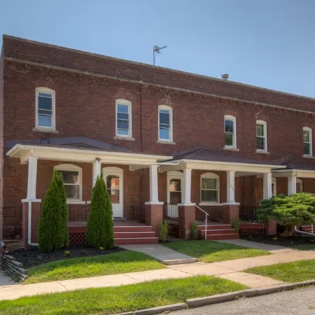 3507 Fabulous Midtown Townhome! Walk to TWO entertainment districts!