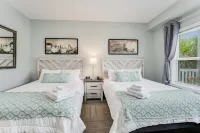 No Cleaning Fee - Condo With Waterfront Pool/Beach - balcony