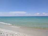 Brand new 4 bedroom home-Short walk to beach