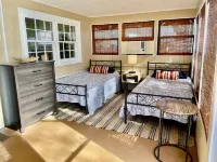 Lake Front Cottage, Private Boat Ramp & Dock, Kayaks, Arcade Games, Ping Pong