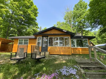 Beautiful house on Camp Lake!