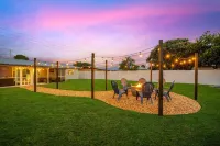 8 Minutes from numerous beaches, hot tub and beautiful fire pit Hotels near Walgreens