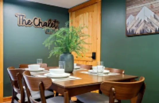 Bear Cub Charming 2-bedroom apartment near Sugarloaf on Snowmobile/ATV trails