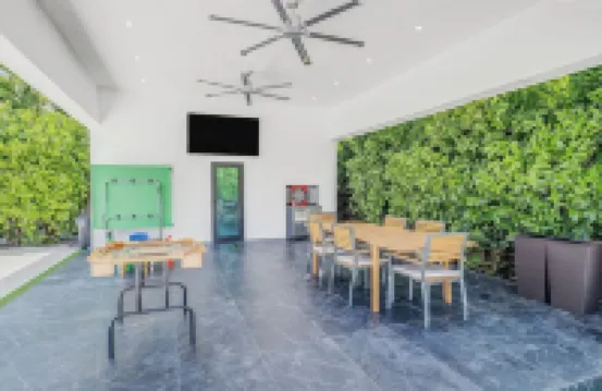 Miami Springs Located in Heart of Miami