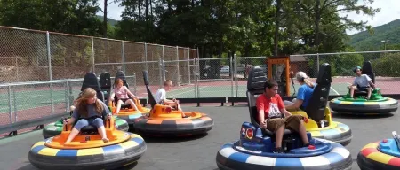 Mid-Century Modern: Pet Friendly-Hot Tub~Grill~Creekside