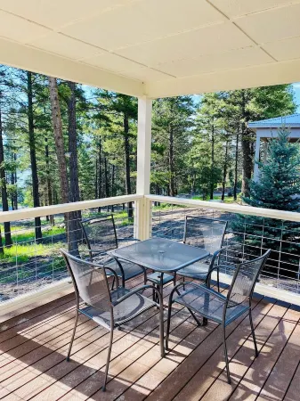 Enchanting cabin with WiFi in Lakeside Отели в г. Лейксайд