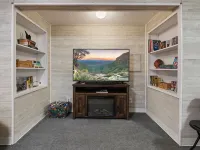 Peaceful & Beautiful Near Sightseeing, Mountains, & Fun!  Spacious Family Fave! 바운티풀 호텔