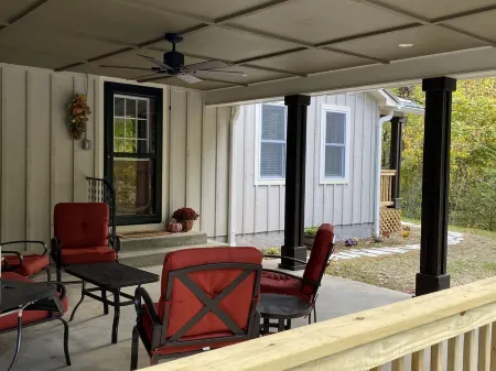 Cozy Mountain Getaway in Valle Crucis, NC