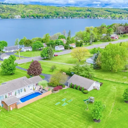 Relaxing Lakeview Retreat! Pool, Hot Tub, Firepit, Gameroom Perfect for Groups,