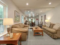 Charming 125 Year Old Sewanee Home on Campus- Walk Everywhere! Hotels in Sewanee