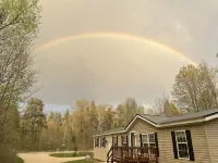 Northwoods getaway - minutes from beach, fishing & trails!