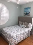 Great Ocean & Pool Views! 2 Bed 2 Bath Luxury Condo Sleeps 6