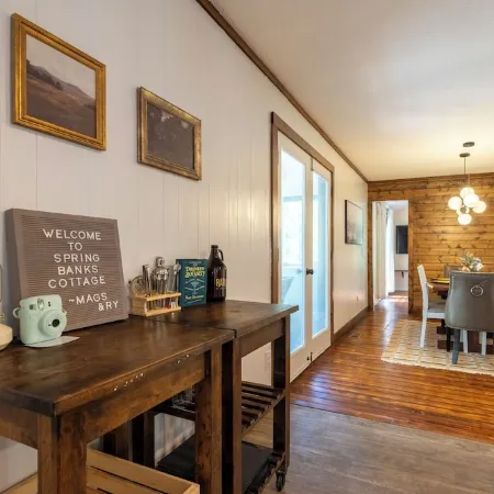 Cottage - 15 Min to Avl - Creek, Hot Tub, Fire Pit