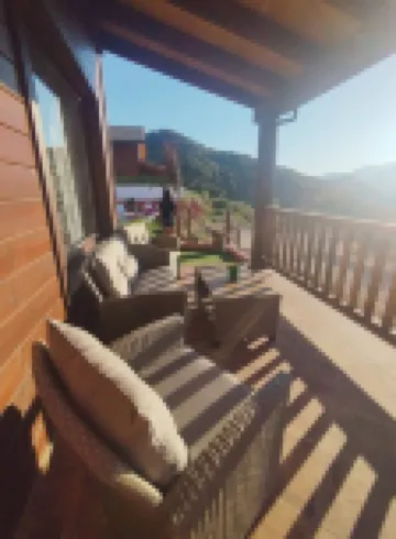Casas de Madera en las Montañas con Piscina y Barbacoa, en la Sierra del Segura