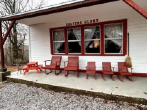 Historic Schoolhouse Near The Buffalo River