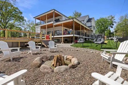 Luxury House Heated Pool Till Mid Nov, 2 Hot Tubs, Sauna, Fire Pit, Photo Area